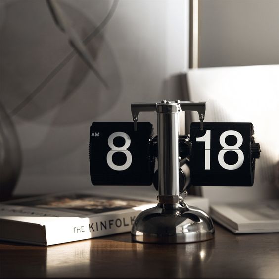 Retro Flip Table Clock