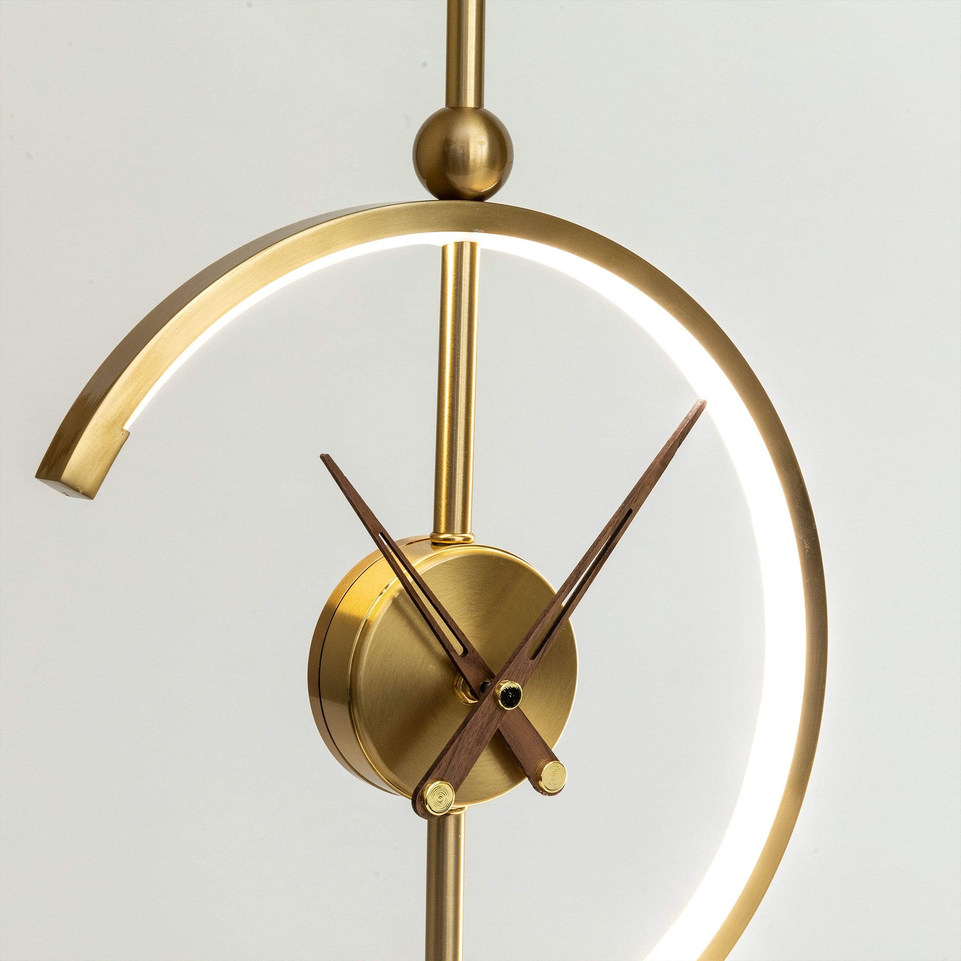Palatino® Clock Lamp