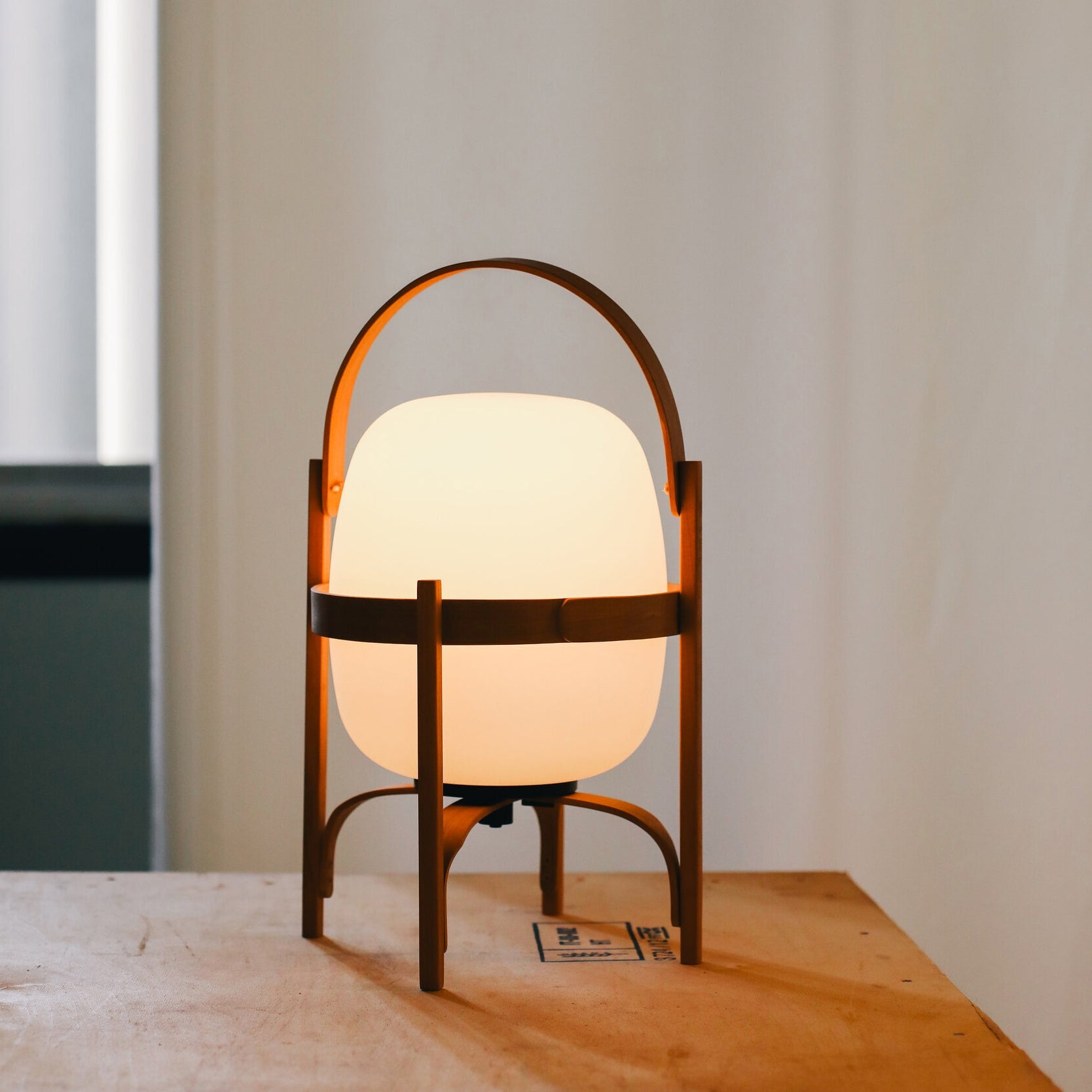 Cestita Bateria Rechargeable Table Lamp